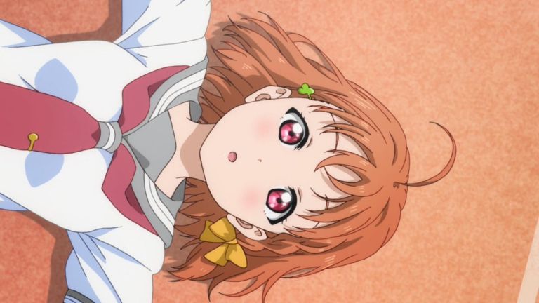 Un póster de Chika Takami de la serie Love Live! Sunshine!! es removido por una polémica
