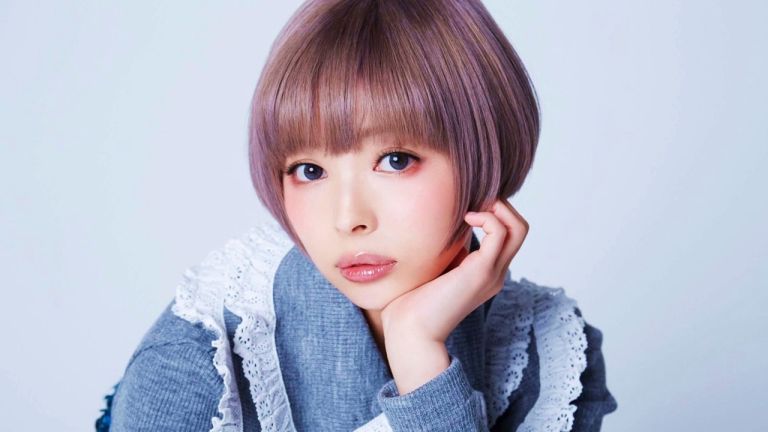 La ex-idol Moga Mogami no responderá mensajes directos debido a acoso