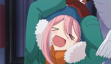Yuru Camp ofrece una disculpa por la marca de agua de Google en un escenario