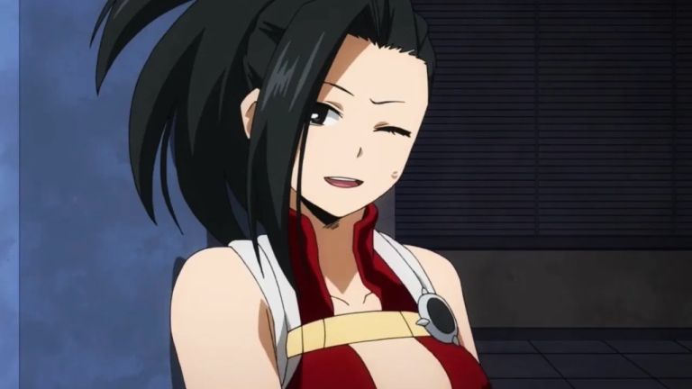 My Hero Academia: The Strongest Hero censuró el traje de Momo en los anuncios, pero no en el videojuego