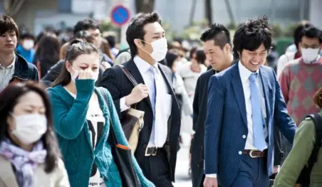 Japón considera retirar el estado de emergencia en más prefecturas