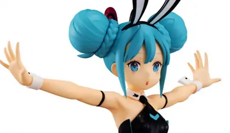 Hatsune Miku se viste de conejita en una figura a escala