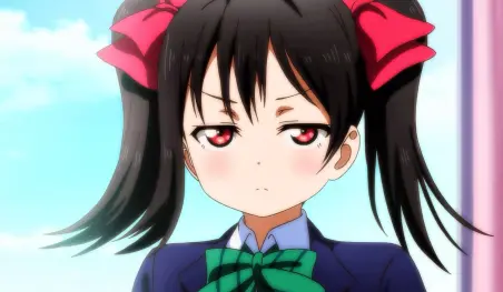 Love Live!: Una chica revela su enorme colección de productos de Nico