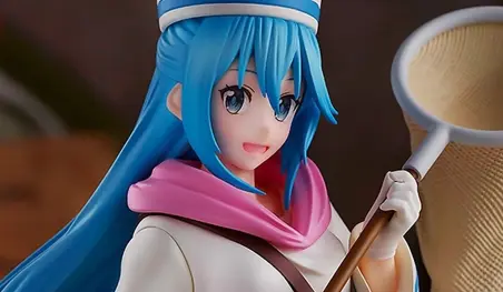 KonoSuba!: Aqua viste su atuendo de invierno en una linda figura