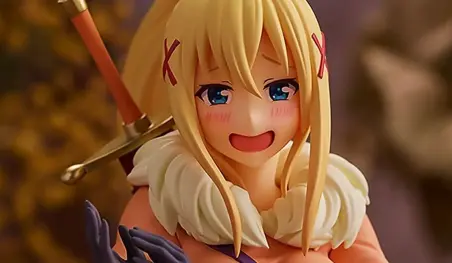 KonoSuba!: Darkness viste su atuendo de invierno en una linda figura