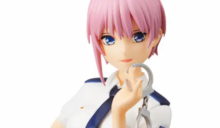 Gotoubun no Hanayome: Ichika se viste de oficial para una figura de premio