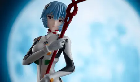 Evangelion: Rei Ayanami inspira una espectacular figura a escala