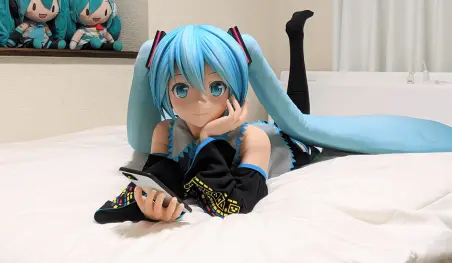 El 'esposo' de Hatsune Miku enfrenta un obstáculo en su relación