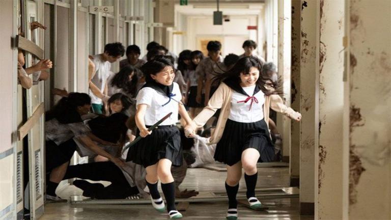 Revelan imágenes de la película Live-action de Gakkou Gurashi