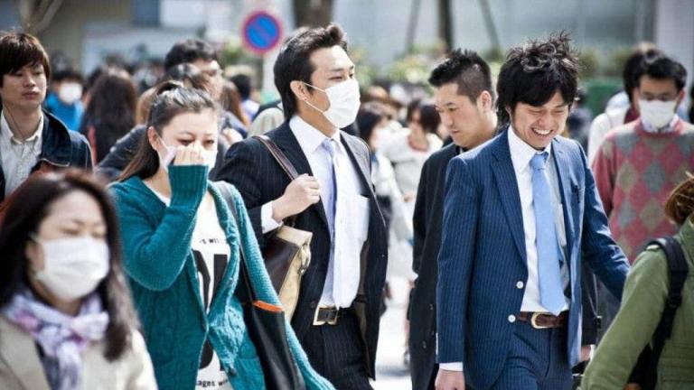 Japón considera retirar el estado de emergencia en más prefecturas