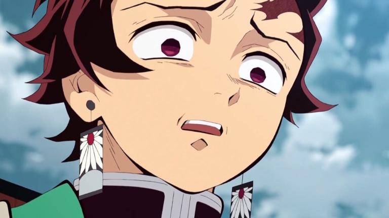 Un hombre es arrestado por vender fundas piratas para celulares de Kimetsu no Yaiba