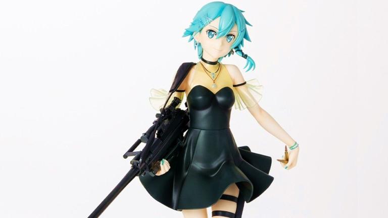Sword Art Online: Sinon luce un hermoso vestido en una figura