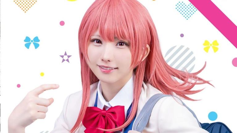 La popular cosplayer Enako realizó sesiones fotografías para distintas series de Kodansha