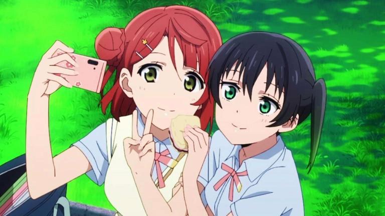 Love Live!: La popular 'escena yuri' entre Ayumu y Yuu fue emitida en televisión pública
