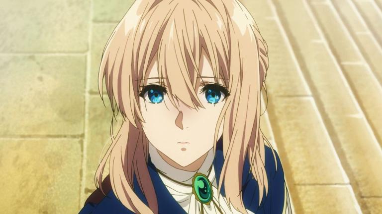 Violet Evergarden inspira una línea de zapatillas en Japón