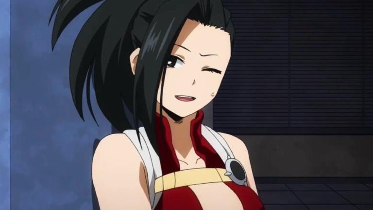 My Hero Academia: The Strongest Hero censuró el traje de Momo en los anuncios, pero no en el videojuego