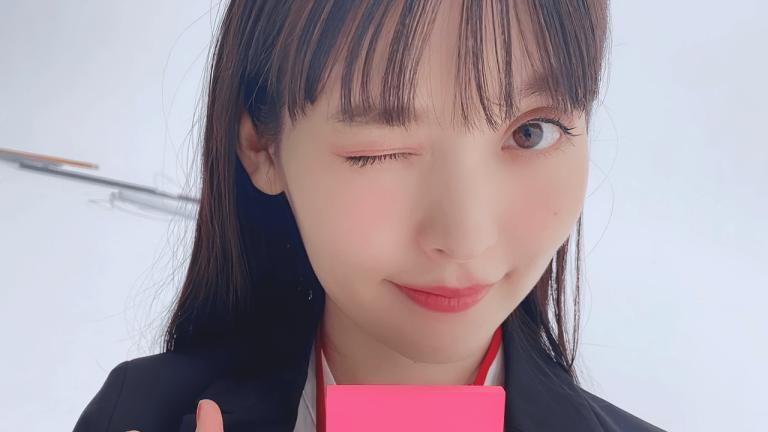 Ganbare Douki-chan: Sumire Uesaka se vistió de oficinista en una serie de fotos